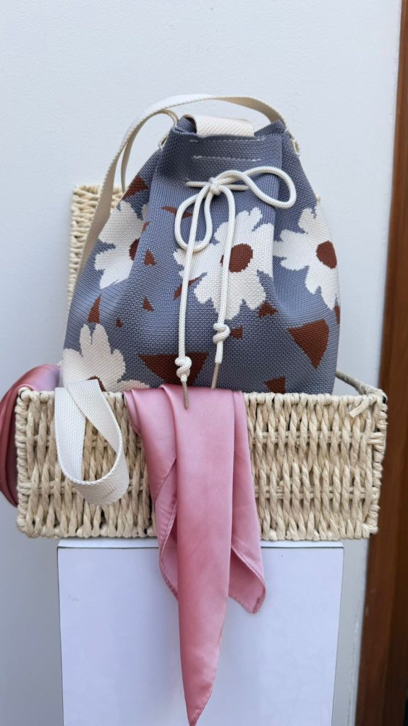 Crossbody Daisy
