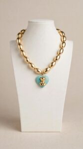 Maxi Collar Oso Dorado.